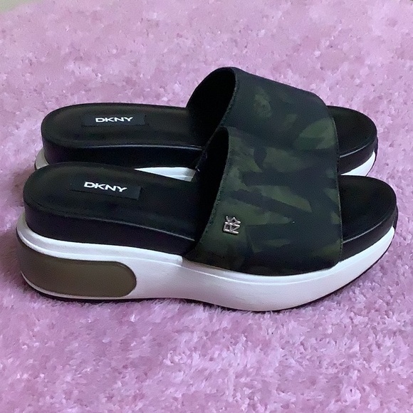 DKNY Shoes - DKNY Baylen Slip On Sandals Women’s-green -black, Mid-Sole Wedge Shoes K2057939